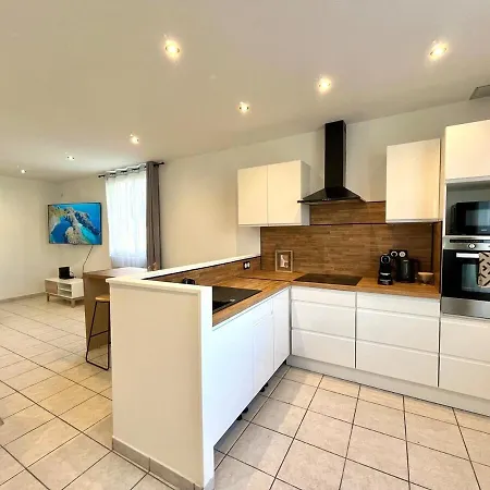 Holiday home Maison De Renovee A 15 Min De Lyon *