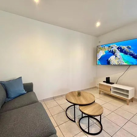 Holiday home Maison De Renovee A 15 Min De Lyon Pierre-Benite